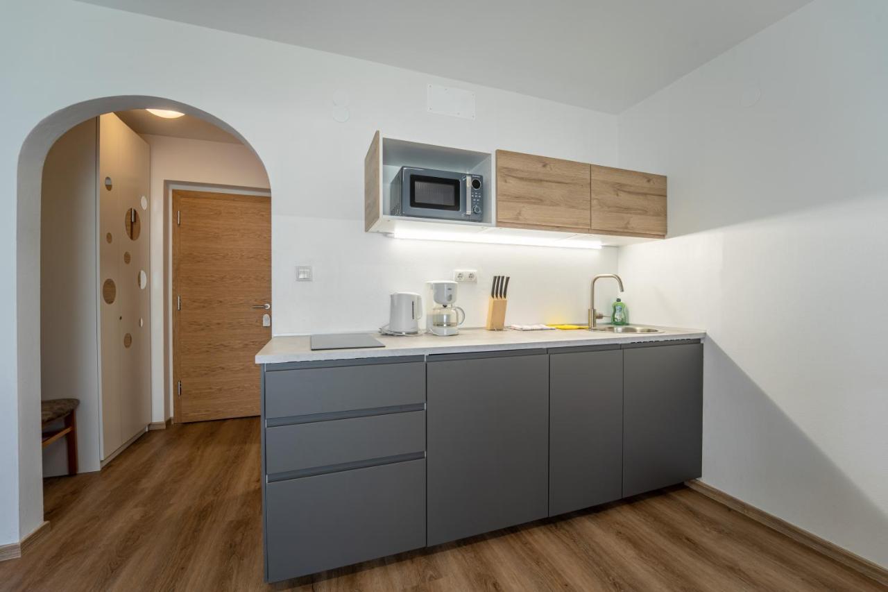 Mias Apartments Rabla Exterior photo